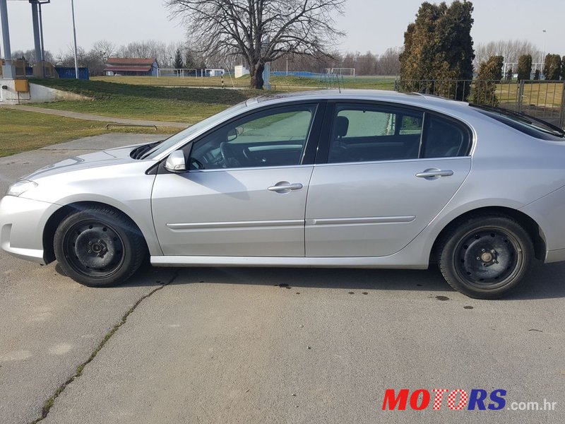 2009' Renault Laguna photo #2