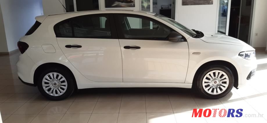 2017' Fiat Tipo photo #3