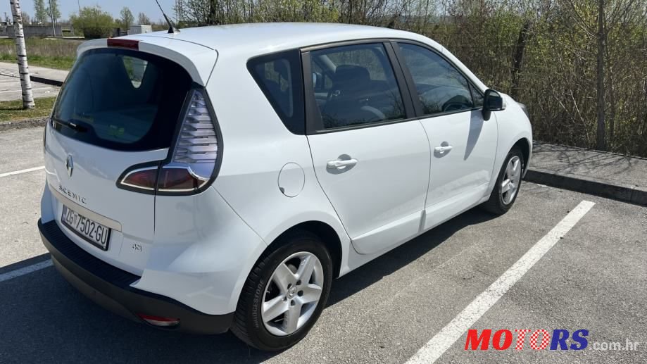 2015' Renault Scenic Dci photo #5