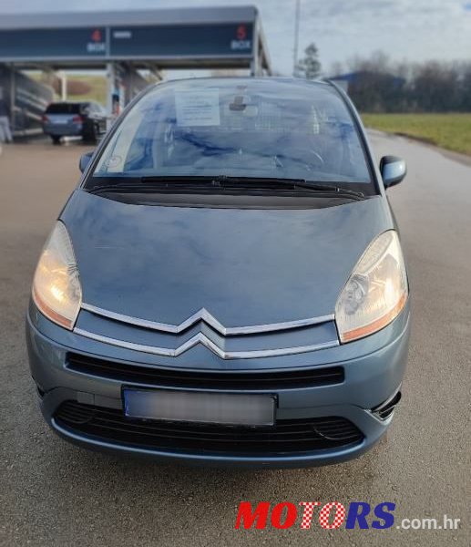 2008' Citroen C4 Grand Picasso photo #3