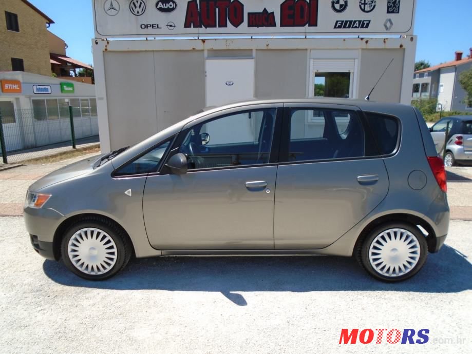 2010' Mitsubishi Colt 1,1 photo #2