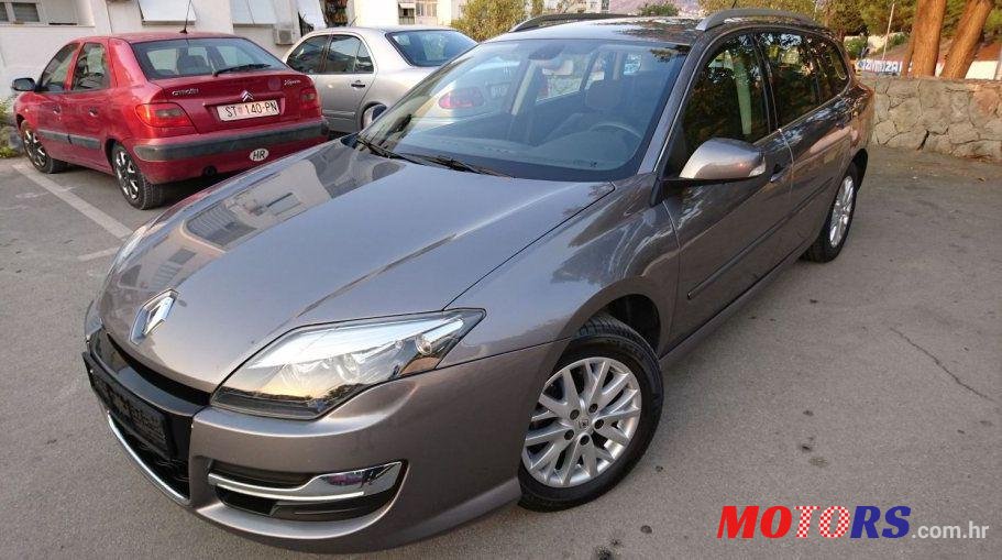 2014' Renault Laguna Grandtour photo #1