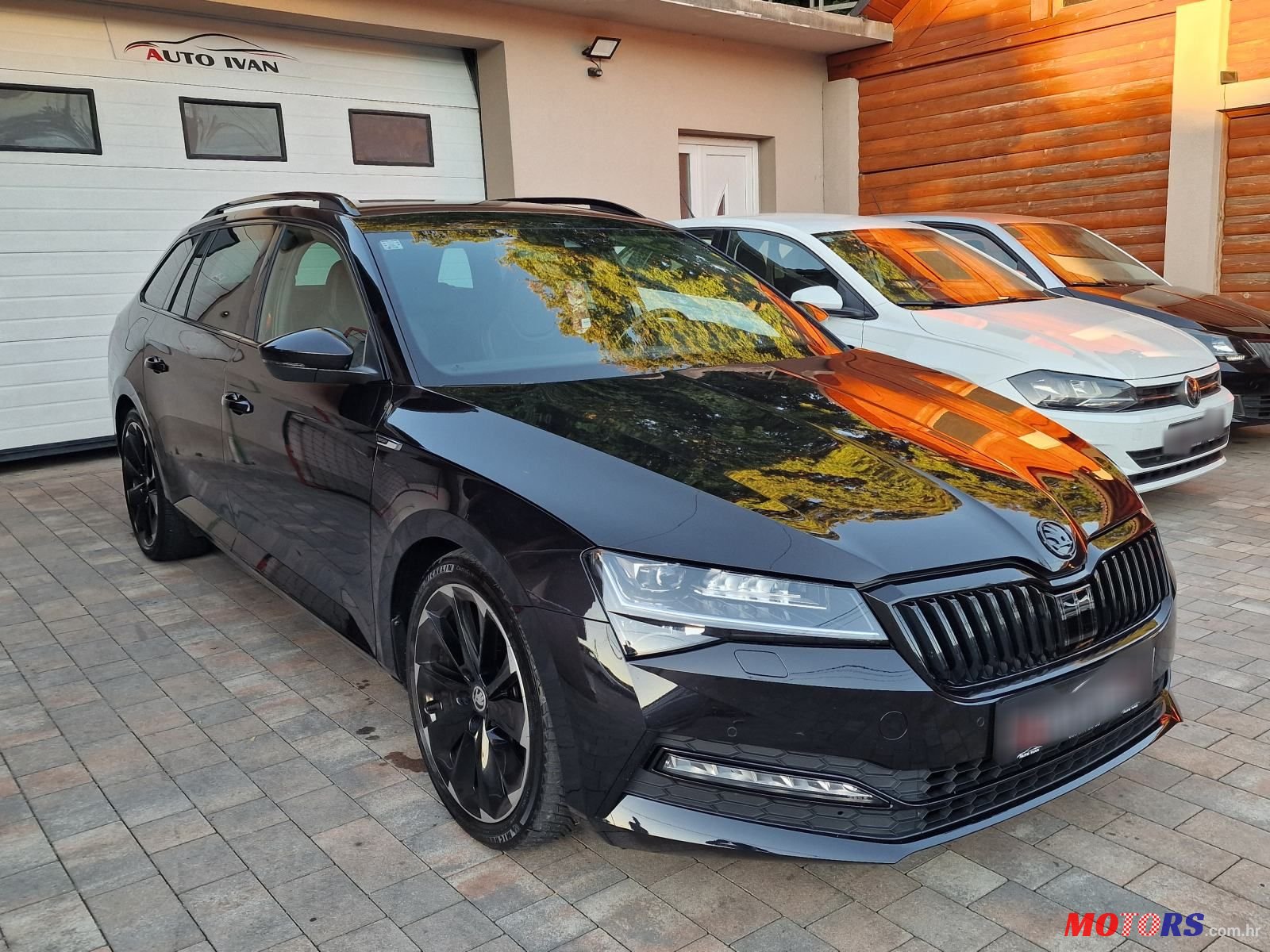 2020' Skoda Superb Combi photo #3