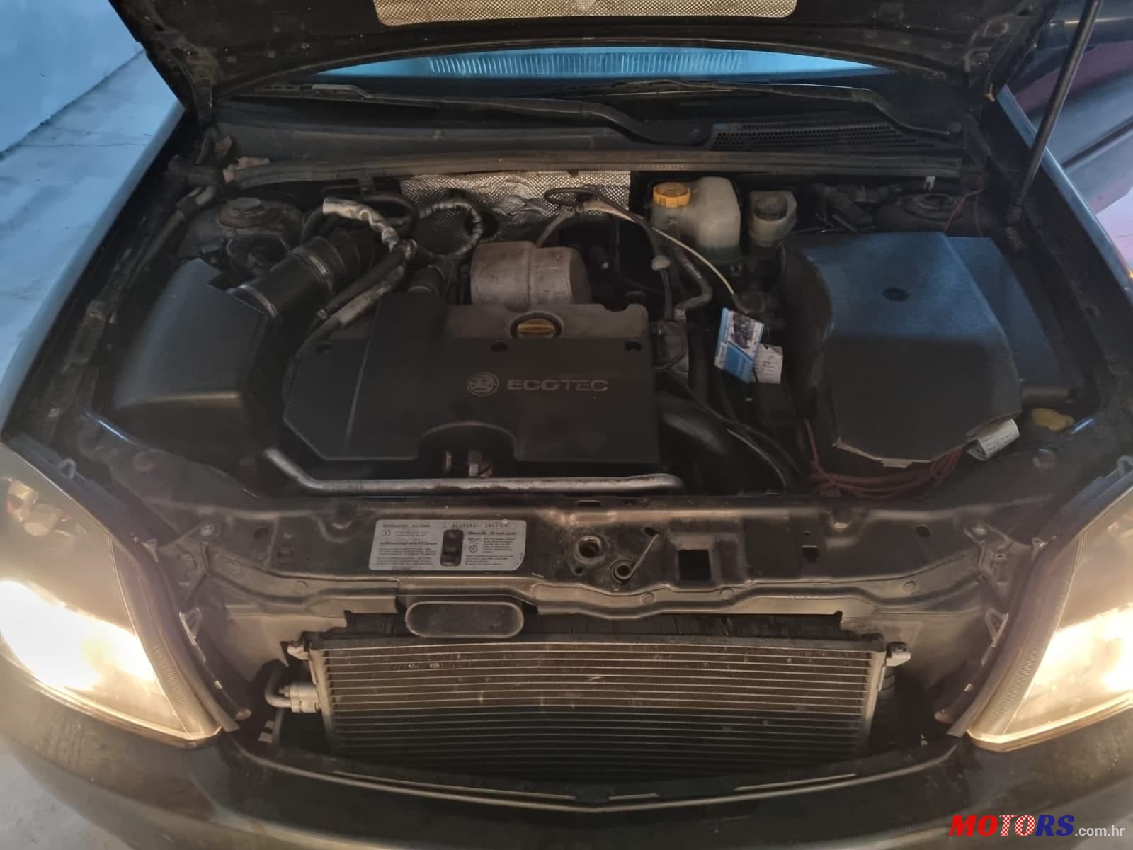 2002' Opel Vectra 2,2 photo #3