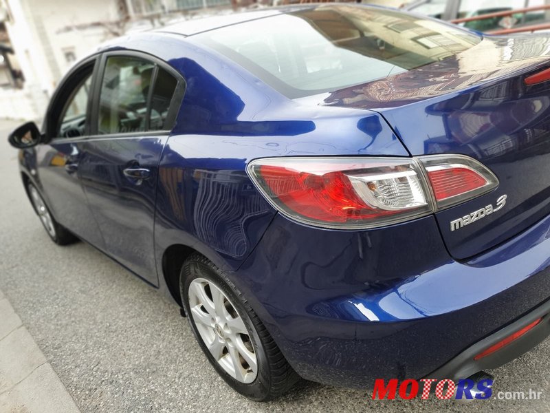 2009' Mazda 3 Hdi photo #3