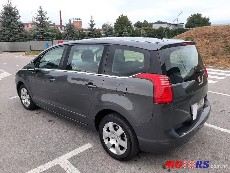 2010' Peugeot 5008 1,6 Hdi photo #4