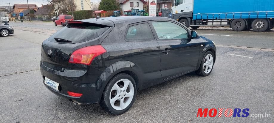 2008' Kia Pro Ceed Sport photo #3