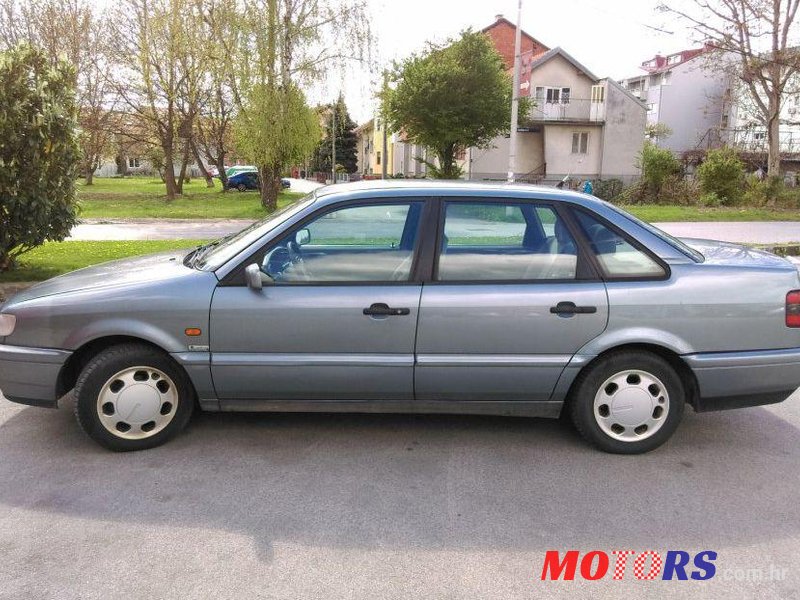 1994' Volkswagen Passat Gl photo #1