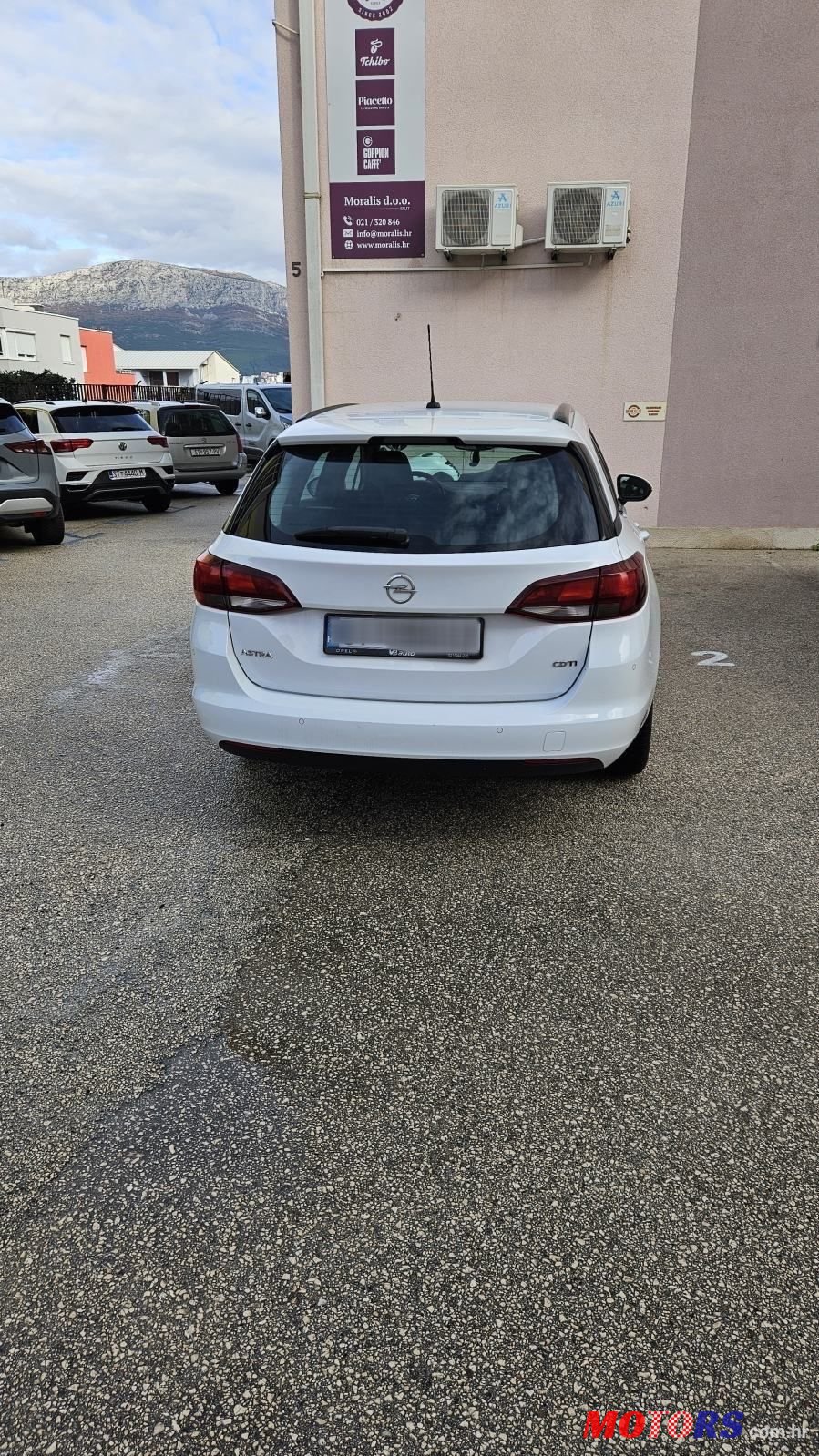 2016' Opel Astra Karavan photo #3