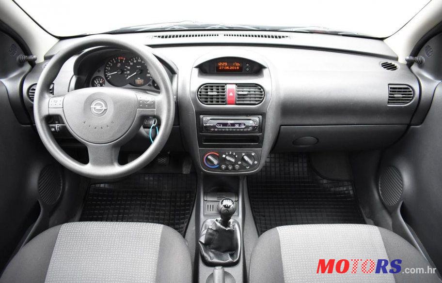 2005' Opel Corsa 1,3 Cdti photo #2