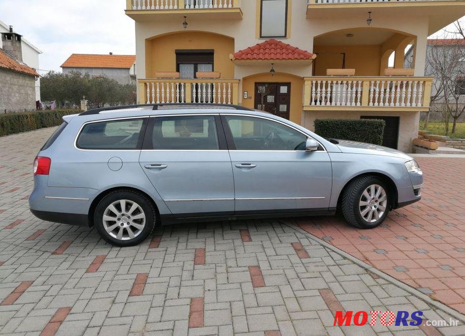 2006' Volkswagen Passat Variant 2,0 Tdi photo #1