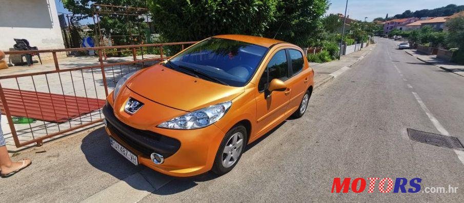 2008' Peugeot 207 1,4 16V Vti photo #1