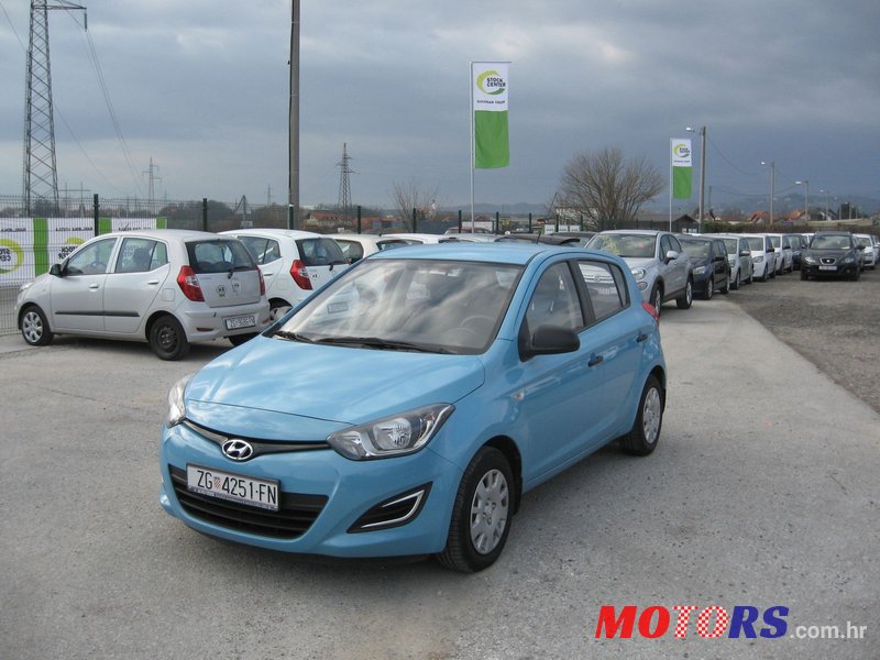 2014' Hyundai i20 photo #1