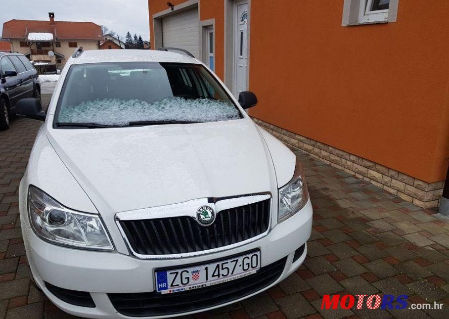 2011' Skoda Octavia Combi photo #1