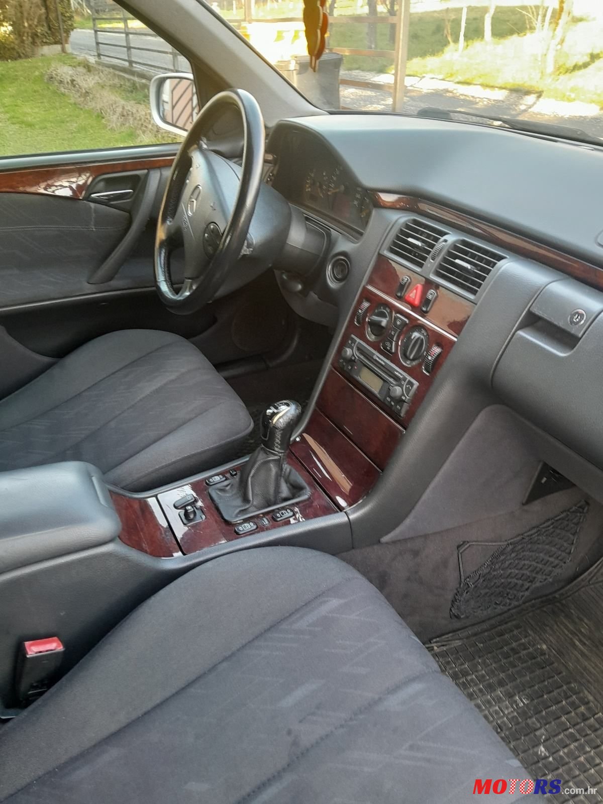 2001' Mercedes-Benz E-Klasa 200 photo #5