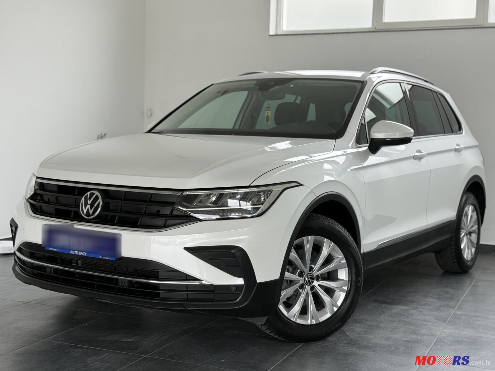 2021' Volkswagen Tiguan 1,5 Tsi photo #2