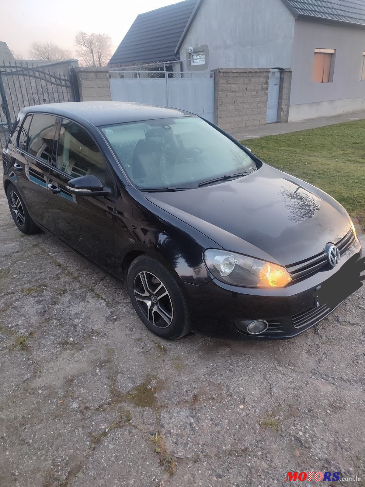 2011' Volkswagen Golf VI 1,6 Tdi photo #3