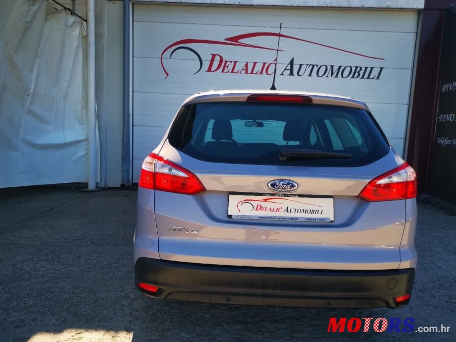 2013' Ford Focus Karavan photo #5