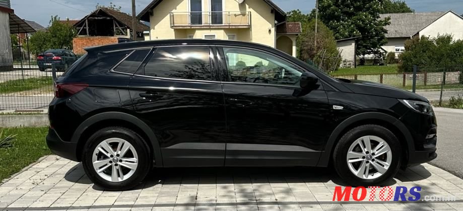 2020' Opel Grandland 1,2 Turbo photo #4