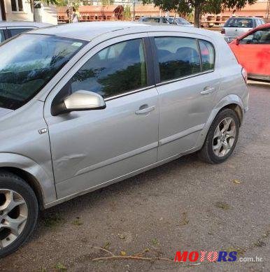 2005' Opel Astra photo #4