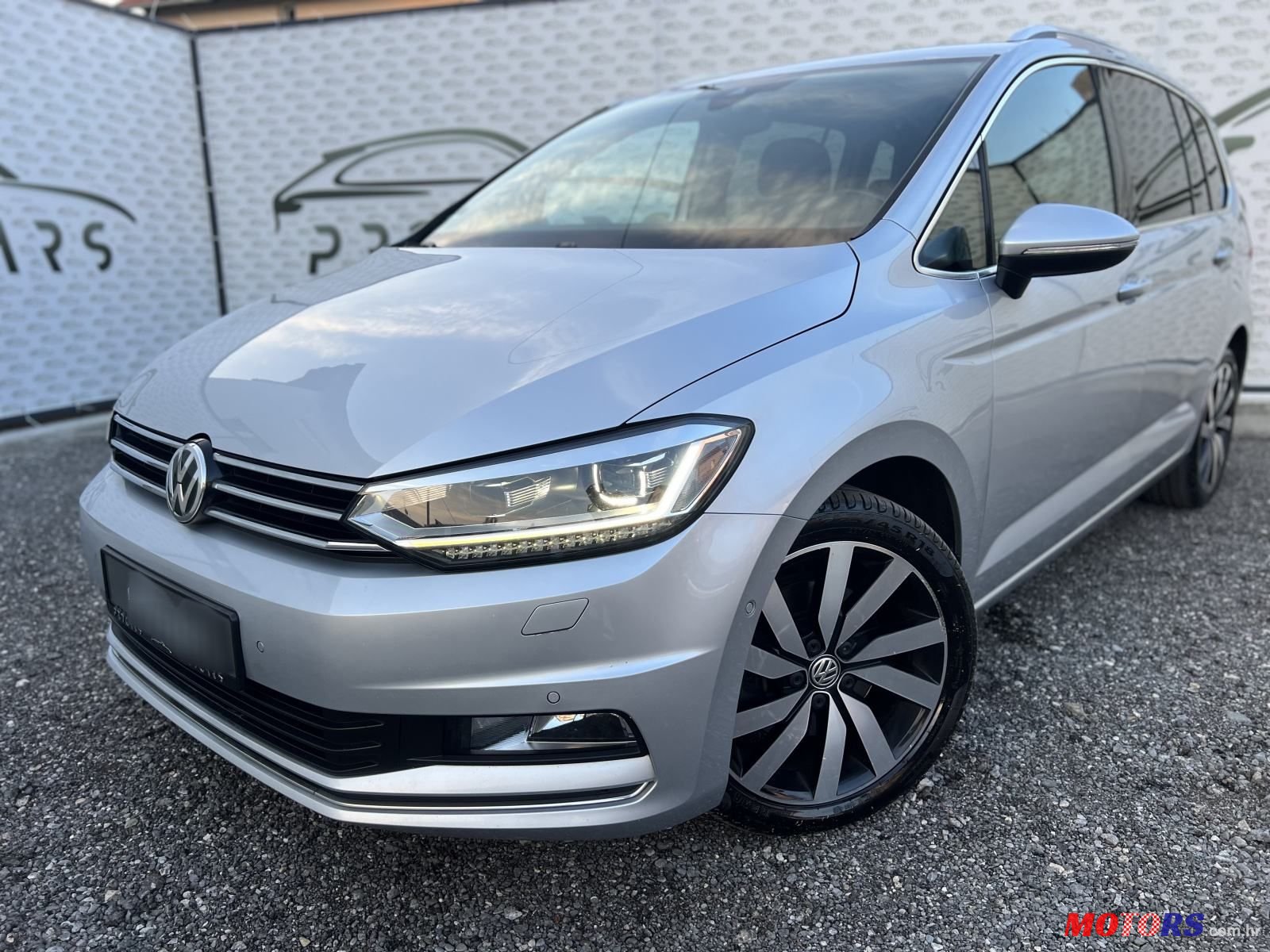 2016' Volkswagen Touran 2,0 Tdi Bmt photo #2