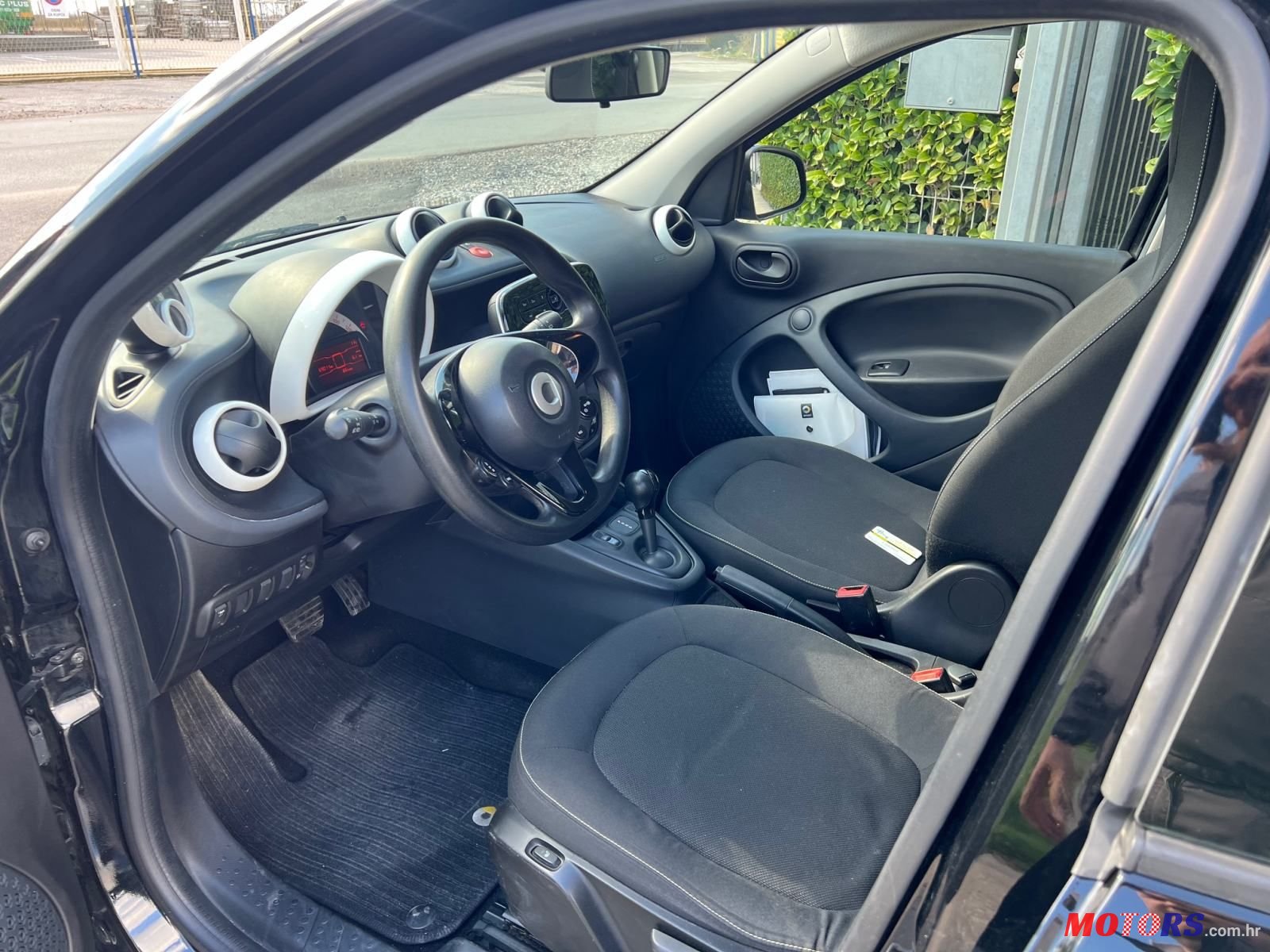 2020' Smart Forfour Smart Eq photo #5