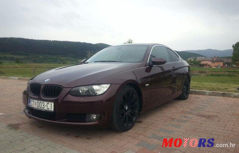 2007' BMW Serija 3 Coupe 330Ci photo #1