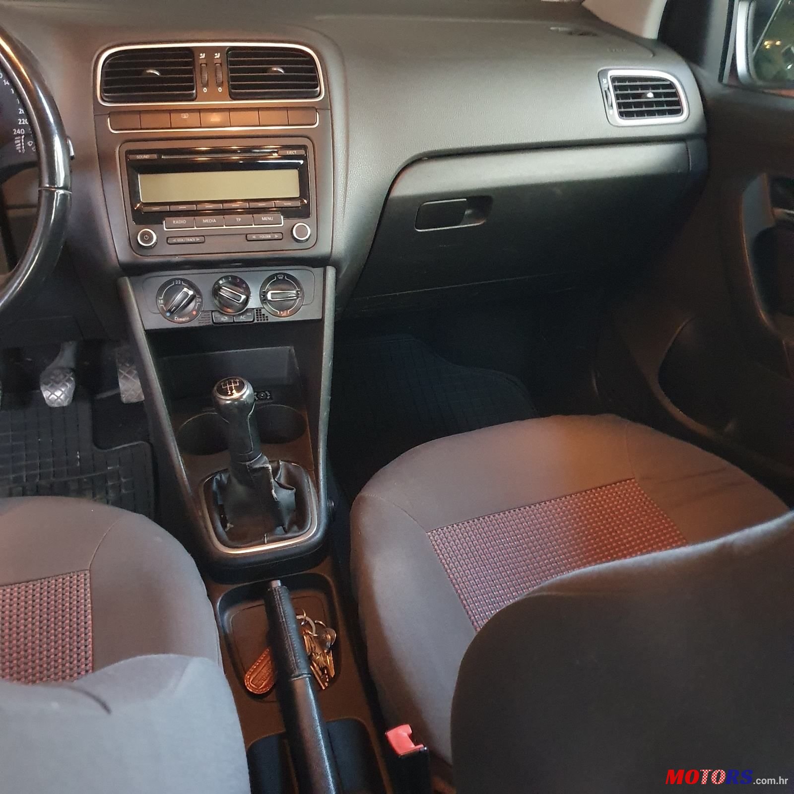 2010' Volkswagen Polo 1,6 Tdi photo #6