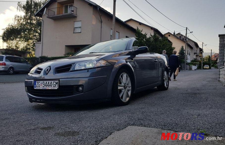 2006' Renault Megane photo #1