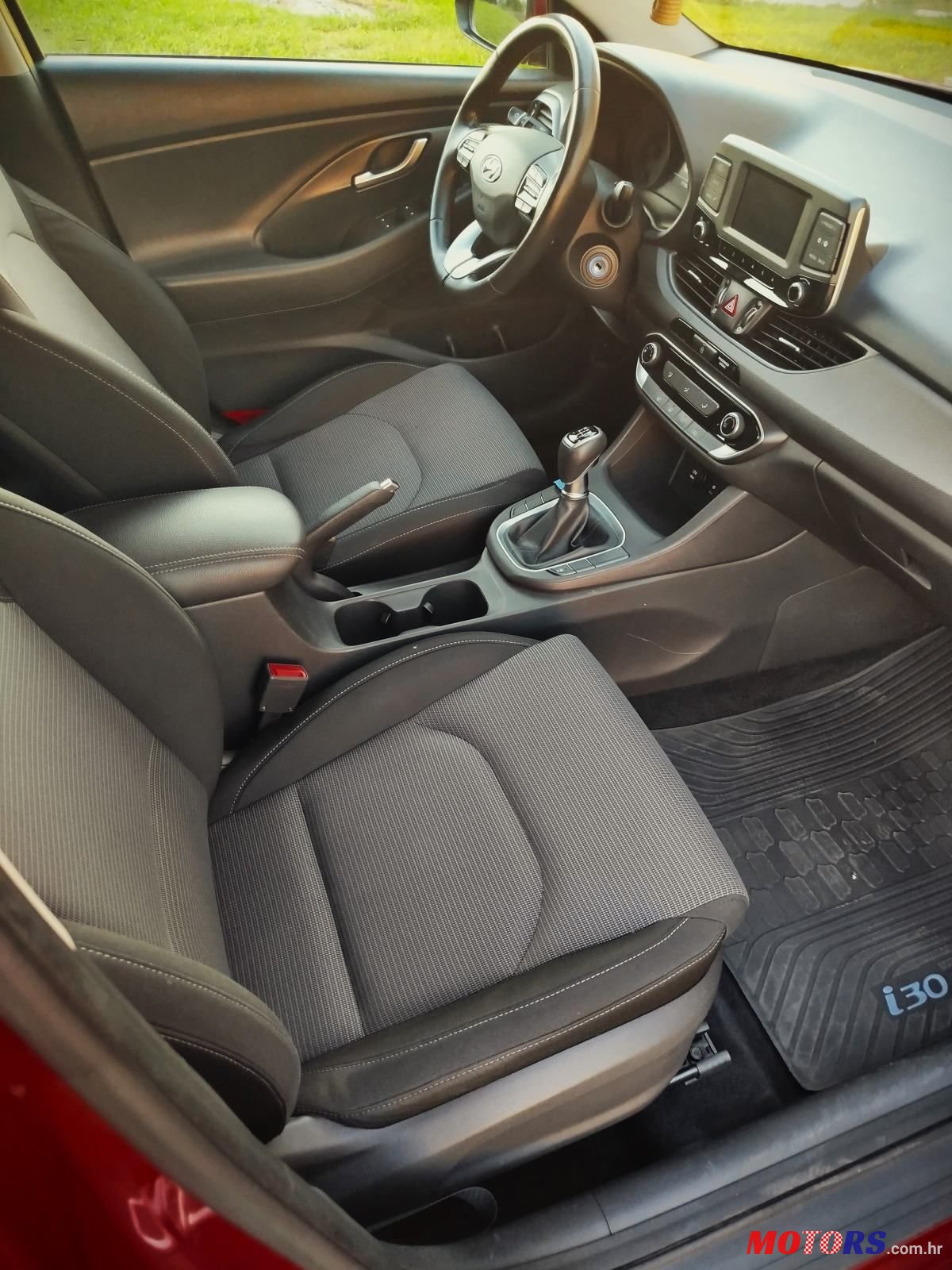 2017' Hyundai i30 1.4 Mpi photo #6