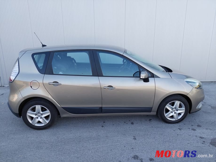 2012' Renault Scenic 1,6 Dci photo #3