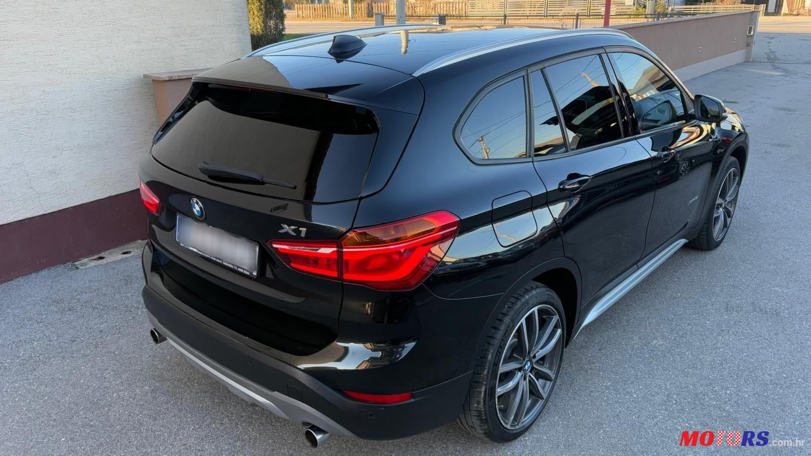 2016' BMW X1 20D photo #5