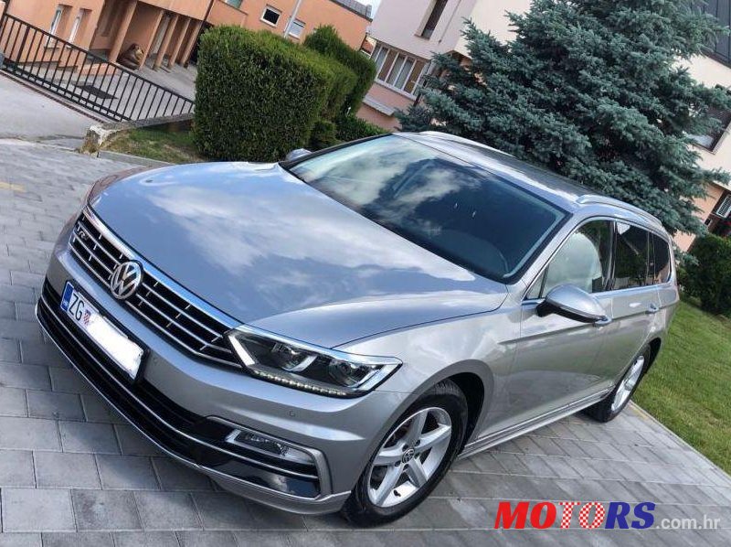 2015' Volkswagen Passat Variant 2,0 Tdi Bmt photo #1