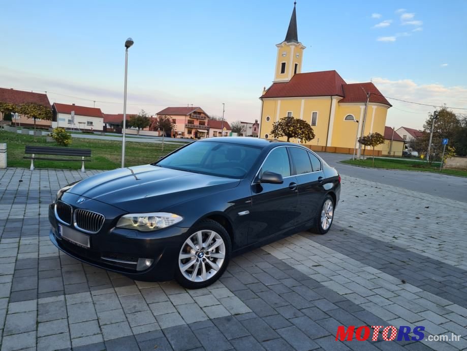 2011' BMW Serija 5 520D photo #2