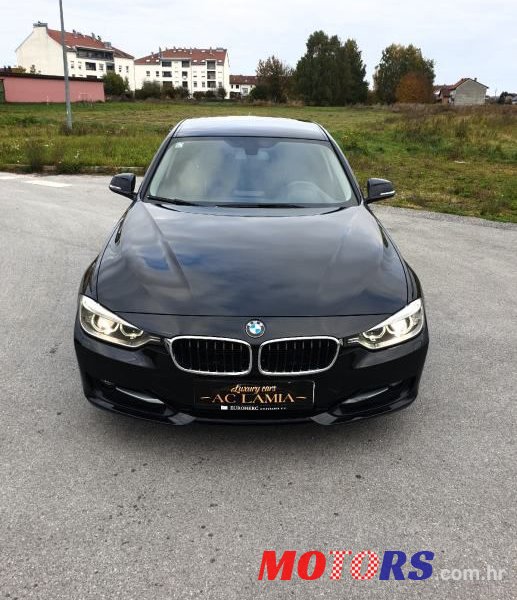 2013' BMW Serija 3 318D photo #2
