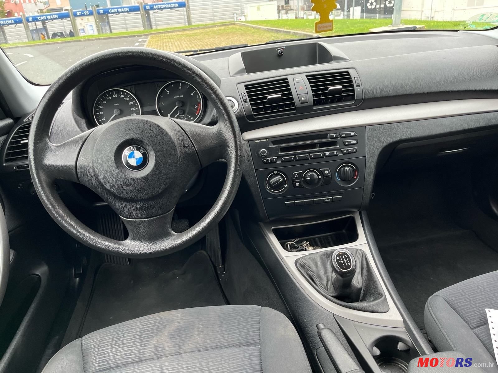 2011' BMW Serija 1 116D photo #5