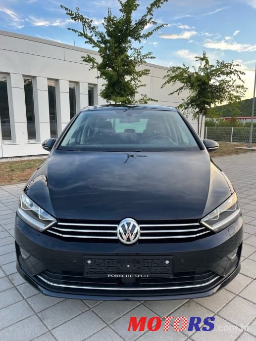 2015' Volkswagen Golf photo #3