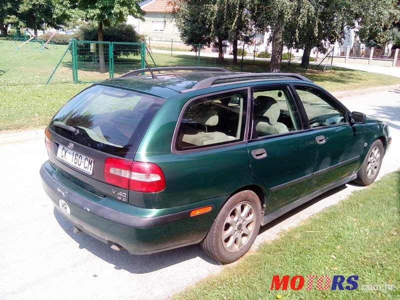 2001' Volvo V40 1.9 td photo #1