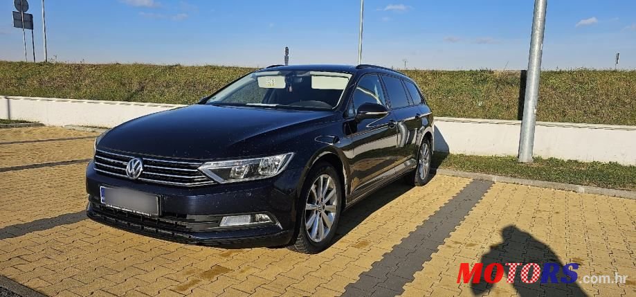 2016' Volkswagen Passat photo #2