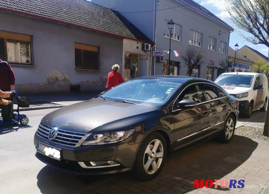 2014' Volkswagen Passat photo #1