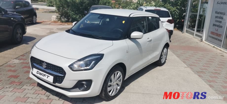 2020' Suzuki Swift 1,2 photo #1