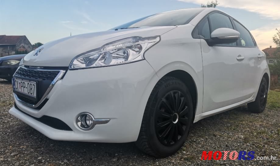 2014' Peugeot 208 photo #3