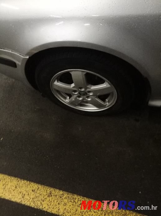 2002' Skoda Octavia photo #5