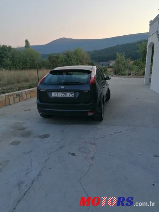 2007' Ford Focus photo #3