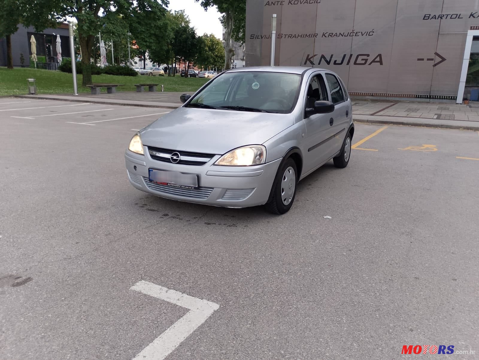 2004' Opel Corsa 1,2 16V photo #1