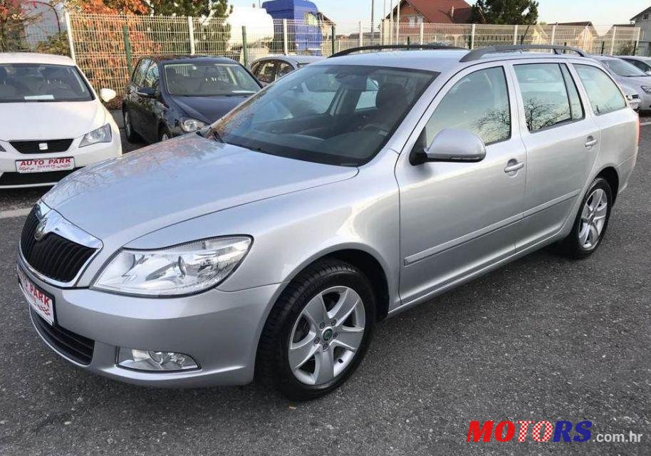 2013' Skoda Octavia Combi 1,6 Tdi photo #2
