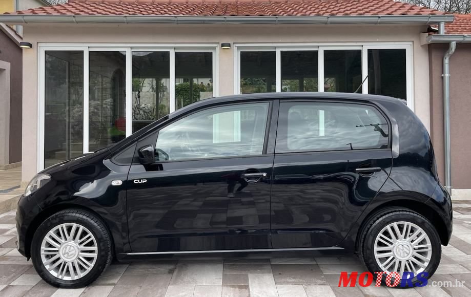 2013' Volkswagen Up! 1,0 Up! photo #5