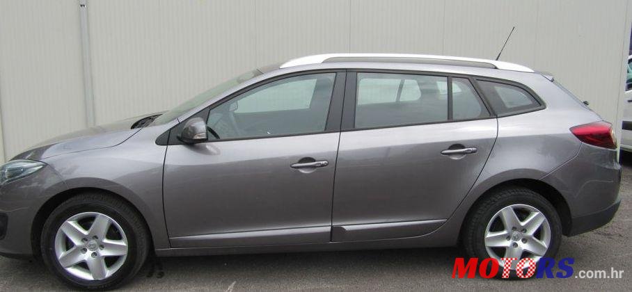 2014' Renault Megane Grandtour photo #1