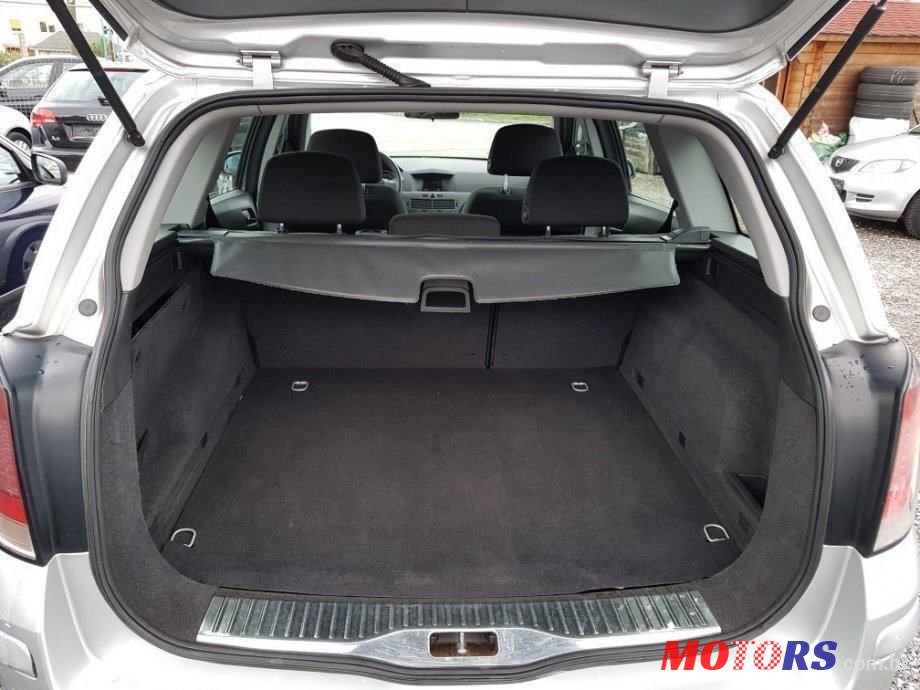2006' Opel Astra Karavan photo #5