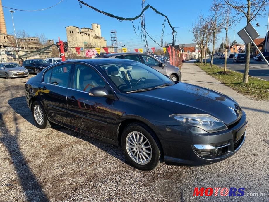 2012' Renault Laguna 1.5 Dci photo #1